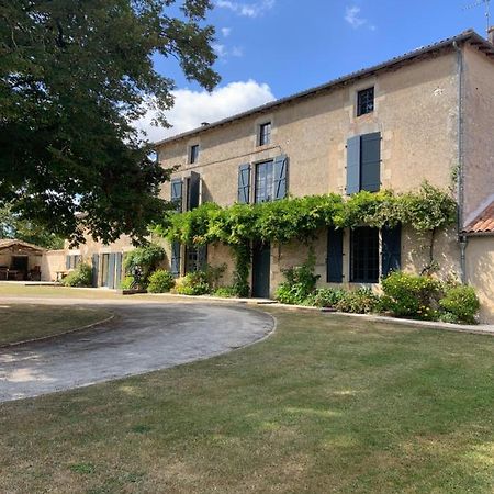 Bed and Breakfast Le Petit Manoir Brux Exterior foto