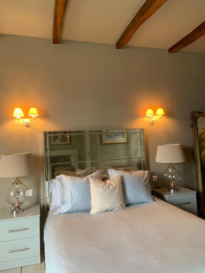 Bed and Breakfast Le Petit Manoir Brux Exterior foto
