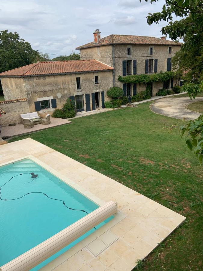 Bed and Breakfast Le Petit Manoir Brux Exterior foto